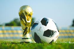 世界杯2026-2026世界杯半决赛斯洛伐克完胜丹麦，C罗闪耀全场，比赛激烈超乎想象
